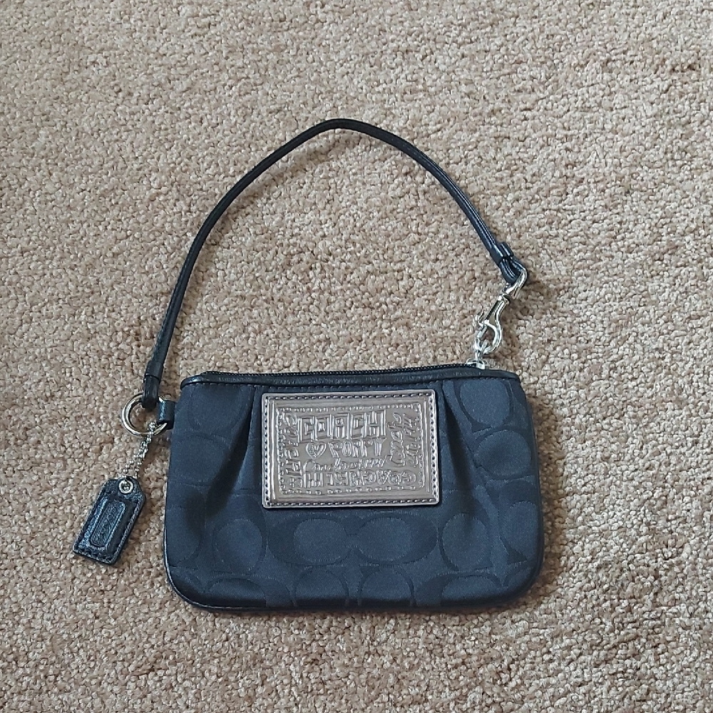 Coach Poppy Black Signature C Jacquard Leather Trim Wristlet Clutch Bag